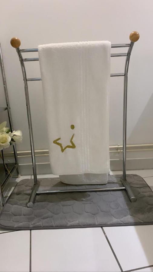 Chambre D'Hotes The Yellow Cube Aubière Εξωτερικό φωτογραφία